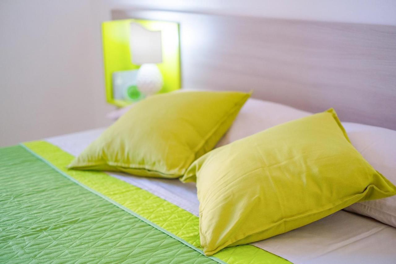 The Palace B&B And Apartments Santo Stefano di Camastra Extérieur photo