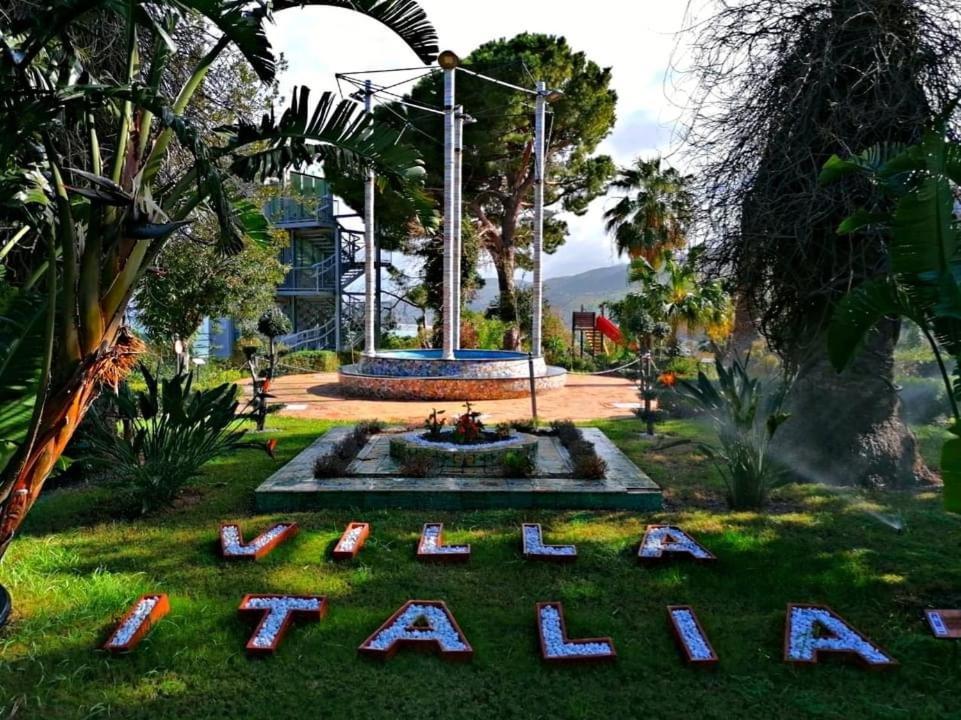 The Palace B&B And Apartments Santo Stefano di Camastra Extérieur photo