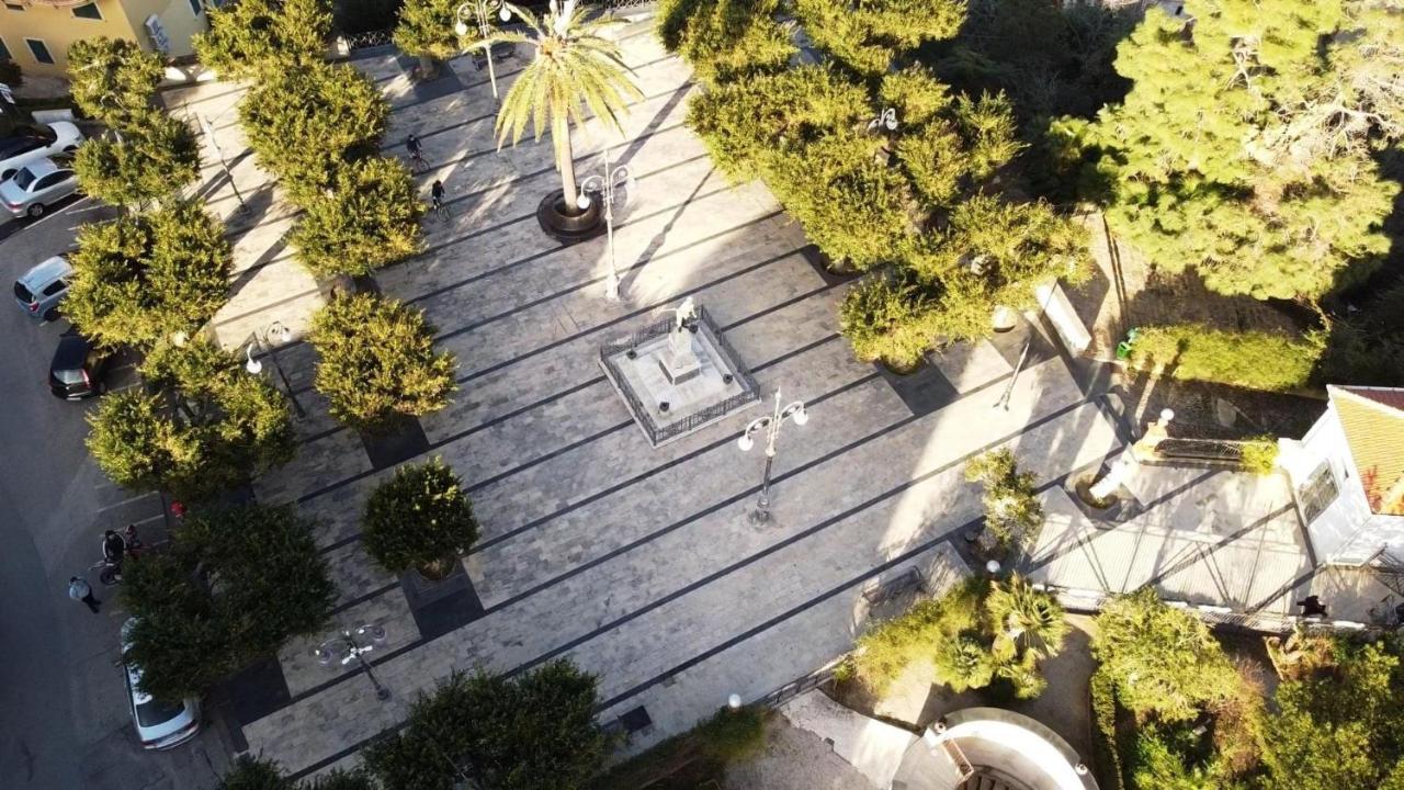 The Palace B&B And Apartments Santo Stefano di Camastra Extérieur photo