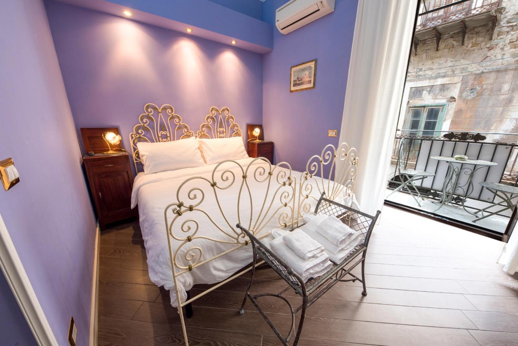 The Palace B&B And Apartments Santo Stefano di Camastra Chambre photo