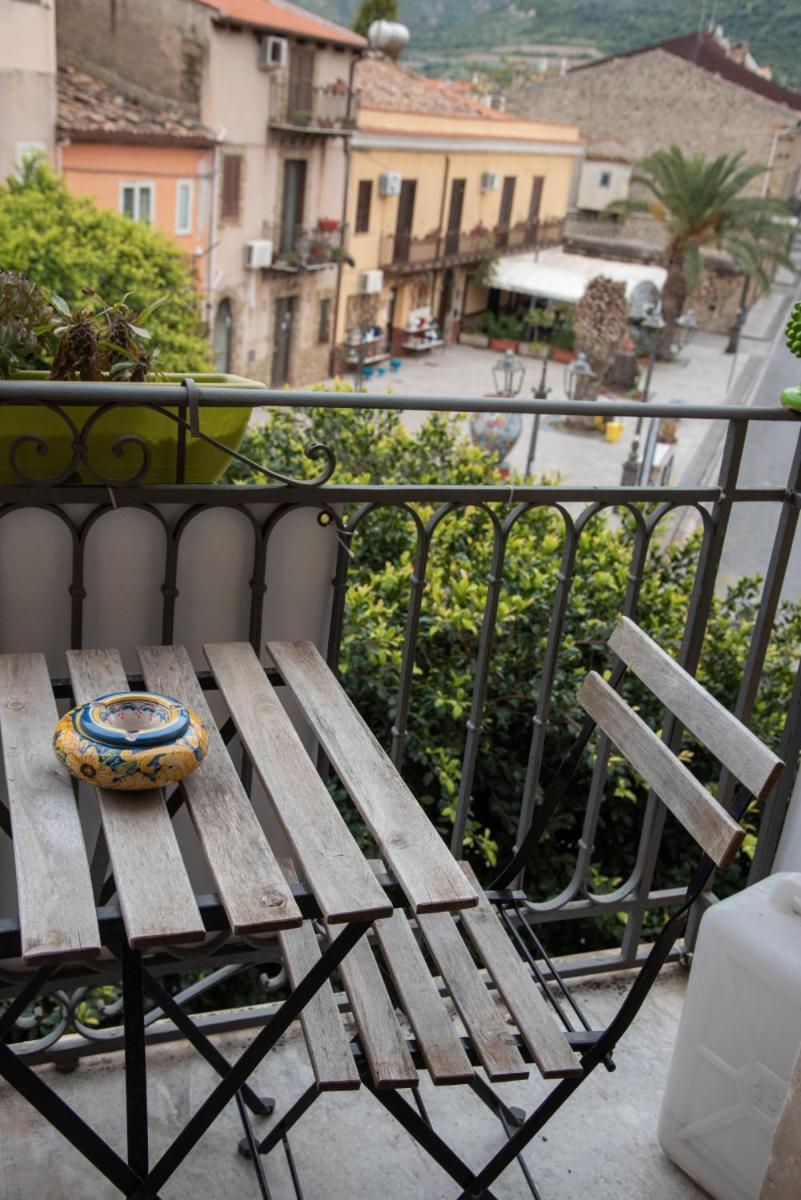 The Palace B&B And Apartments Santo Stefano di Camastra Extérieur photo